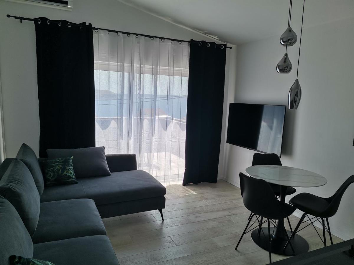 Apartmani Darko ルティナ エクステリア 写真