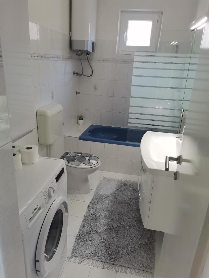 Apartmani Darko ルティナ エクステリア 写真